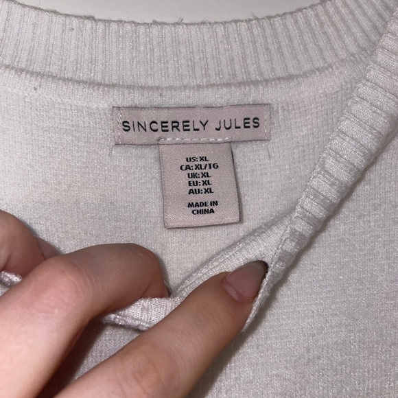 Cream Knit Sweater with Navy Stripes - Picture 3 of 4